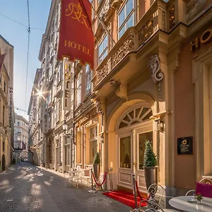 Roemischer Kaiser Hotel